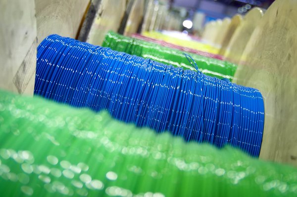 La technologie de la fibre optique pour les entreprises évolue à haut débit